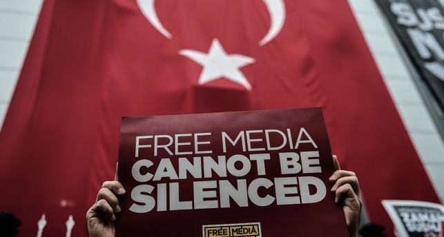 UPDATE: Giornalisti turchi rischiano fino a 43 anni di carcere. Tra loro anche Kadri Gursel